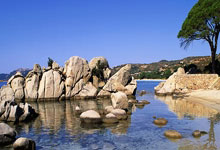 貝弗利表示湖人需要為濃眉減輕壓力 球隊內缺乏中鋒 外缺乏防守核心 還有一名40歲的四號位球員.